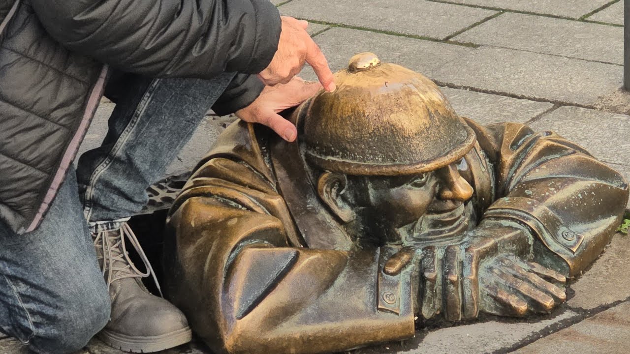 BRATISLAVA SLOVAKIA WALKING TOUR 2025