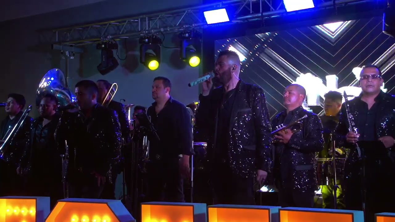 Pupurri rancherito, suspiros, cuanto me gusta este rancho,la gitanilla Banda la nueva de seattle🔥