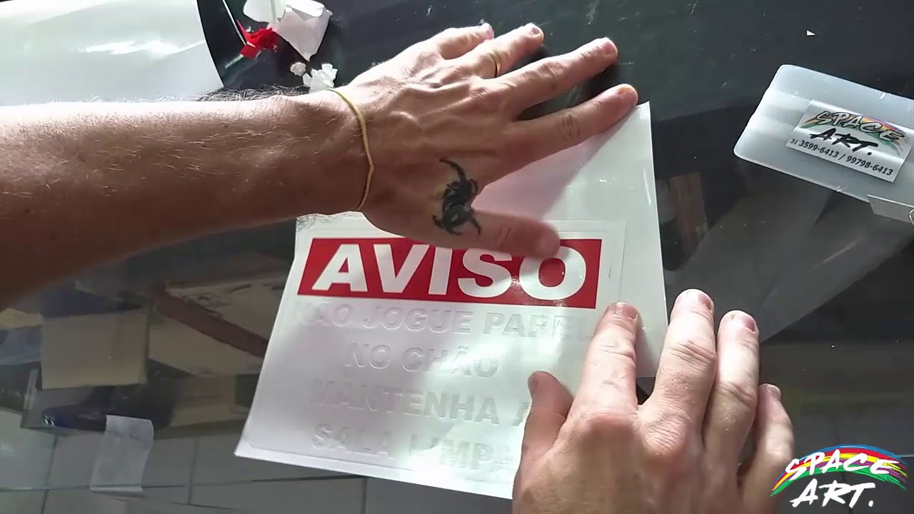 ADESIVO EM VINIL DE RECORTE 3 CORES