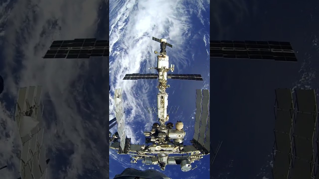 Spacecraft docking