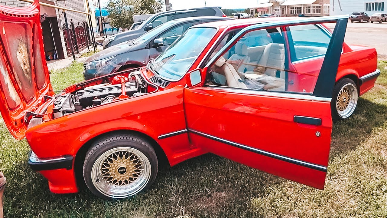 BMW e30 купе на бежевом салоне с М50. Отвез на перетяжку дверные карты!