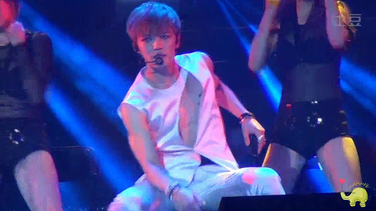 HD [Fancam] 140920 JYJ concert in Shanghai-Back Seat [cr mjjeje珏]