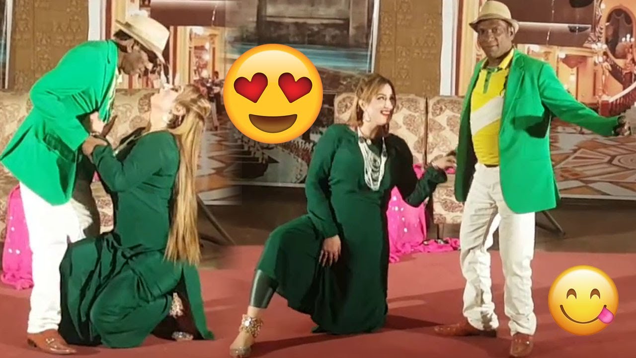 Couple Dance Performance | Pyar Wali Khich Song Gulnaz Dance - SMB