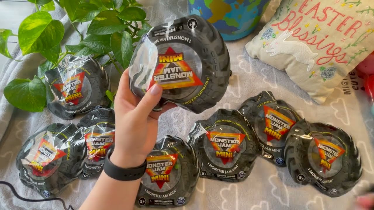 Unintentional Crinkle Sounds ASMR | Monster Jam Minis Unwrapping/Unboxing | Crinkly