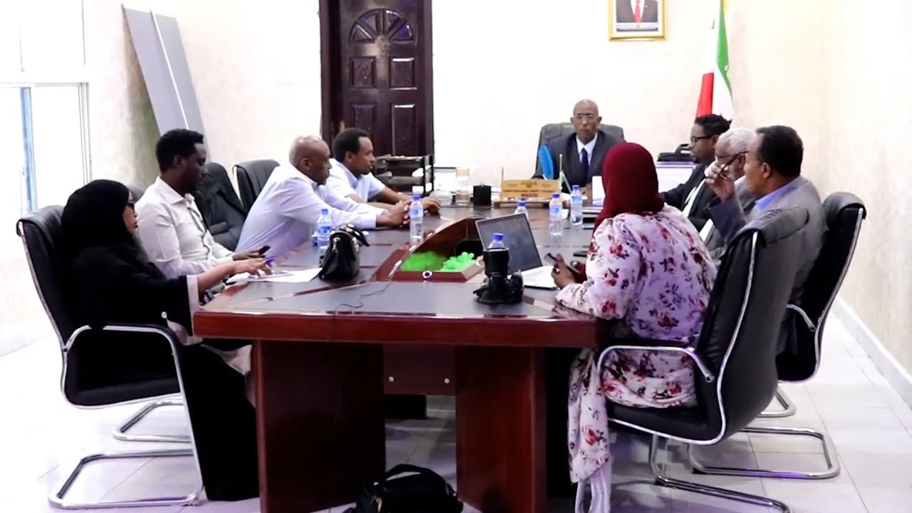 Wasaarada Waxbarashada Ayaa Amaro Ku Soo Rogtay Goobaha Waxbarashada Somaliland