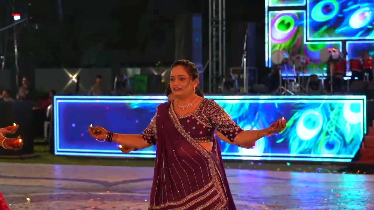 Aunty's Dance Performance On Wedding 🪔✨