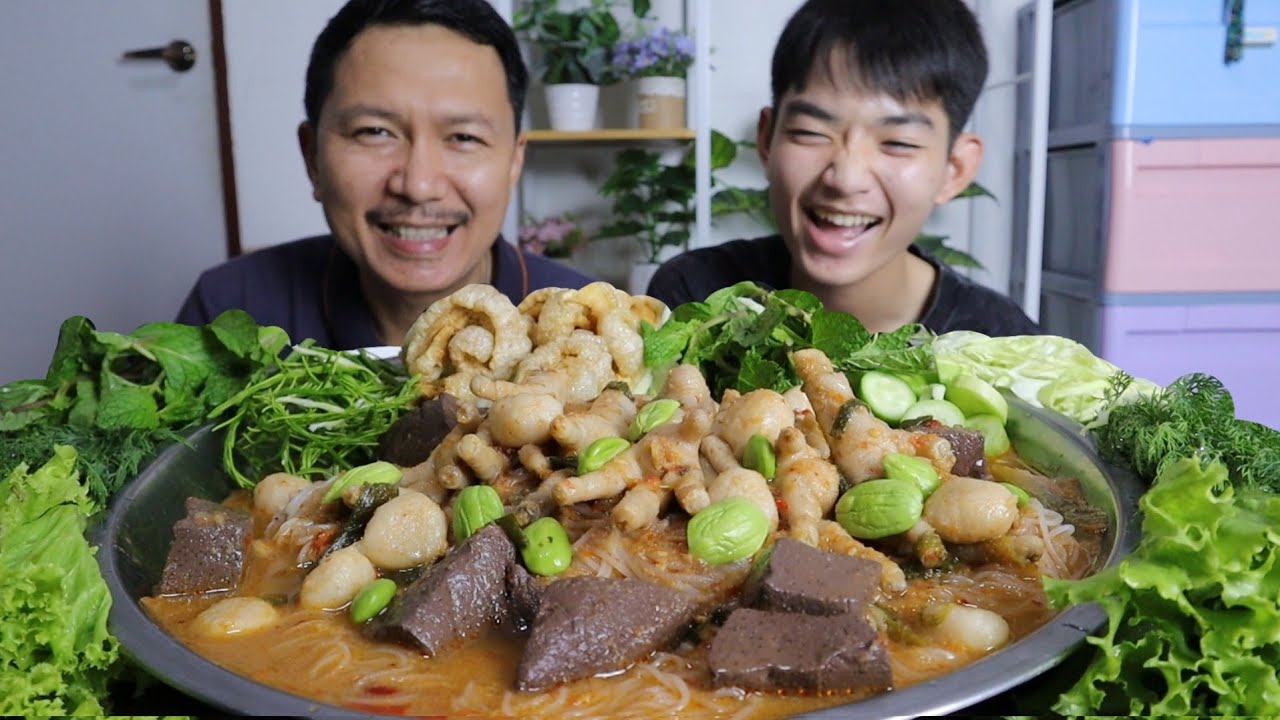 ขนมจีนน้ำยากะทิตีนไก่แซ่บๆ 9 กุมภาพันธ์ พ.ศ.2569