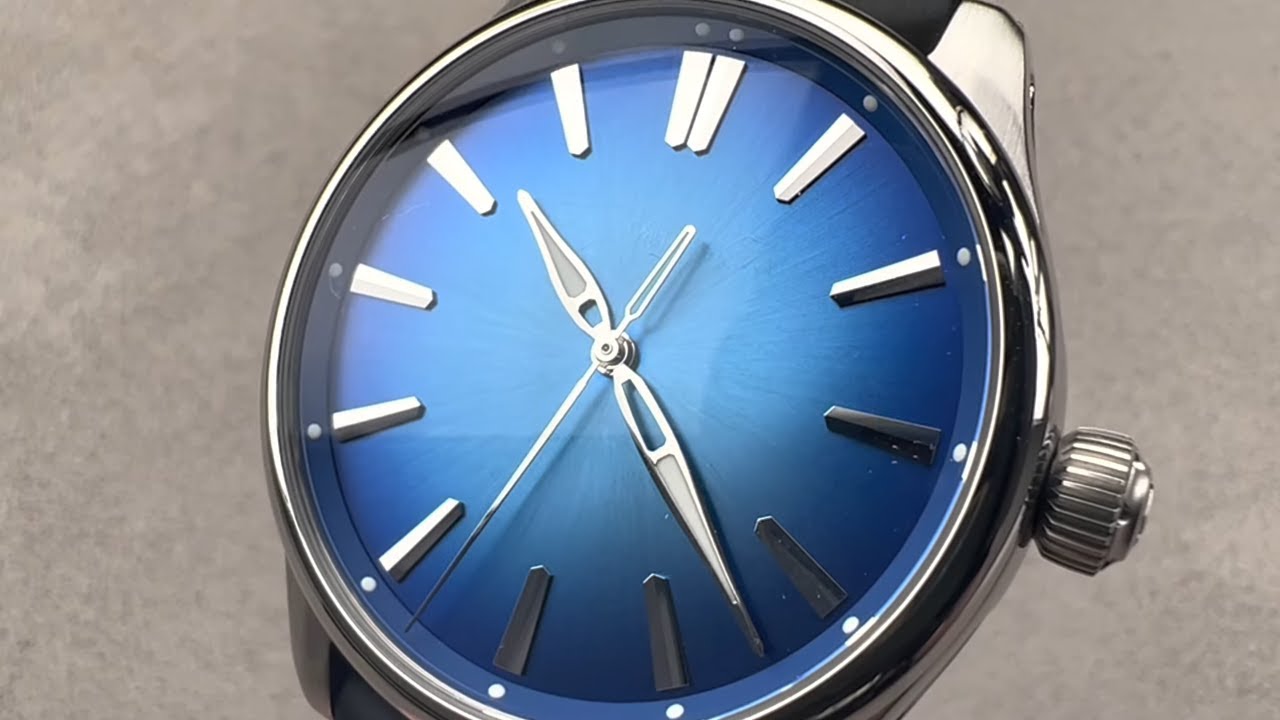 H Moser & Cie. Pioneer 40mm Centre Seconds Arctic Blue 3200-1217 Hands-On Watch Review & Features