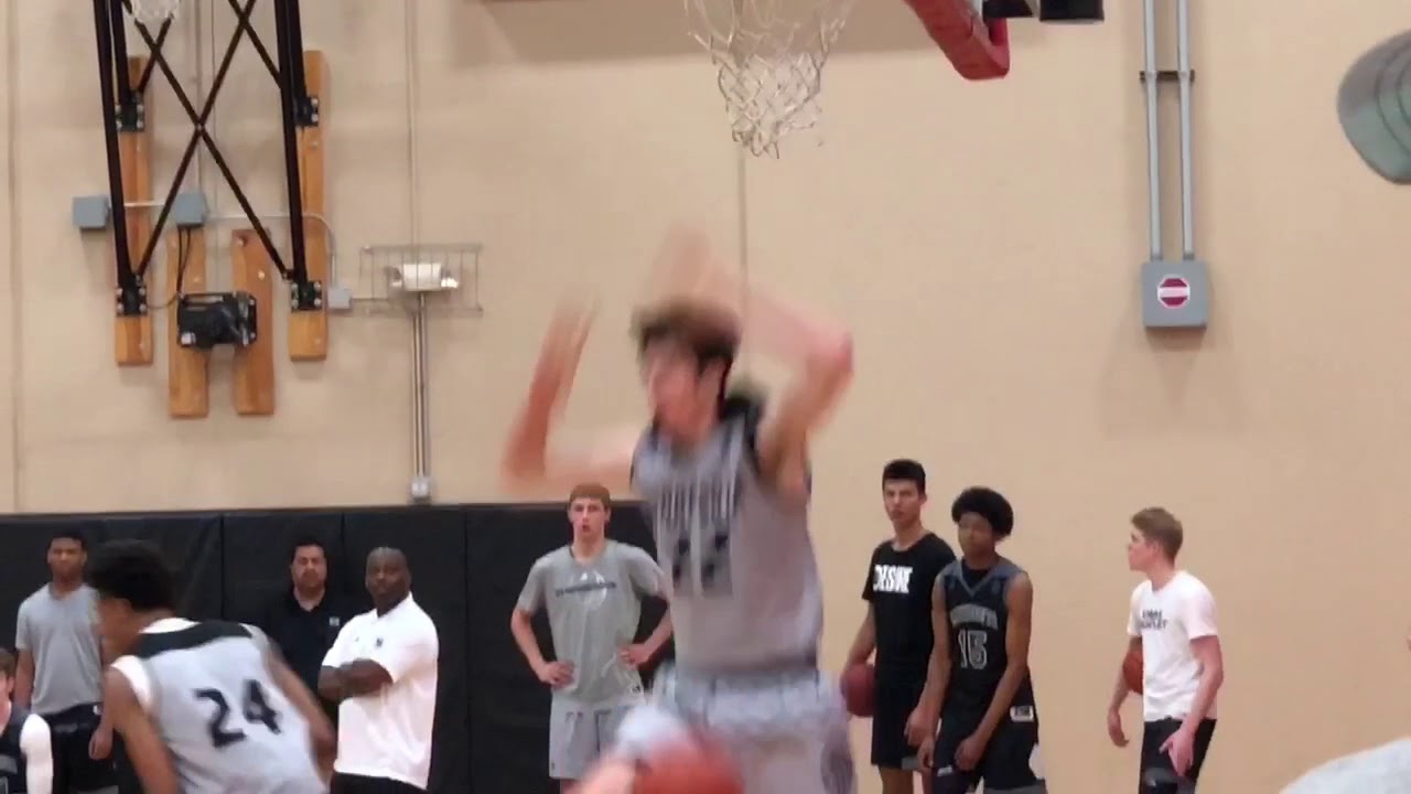2019 Iowa commit Patrick McCaffery (D1 Minnesota/Iowa City West) throws one down at the Chi Classic