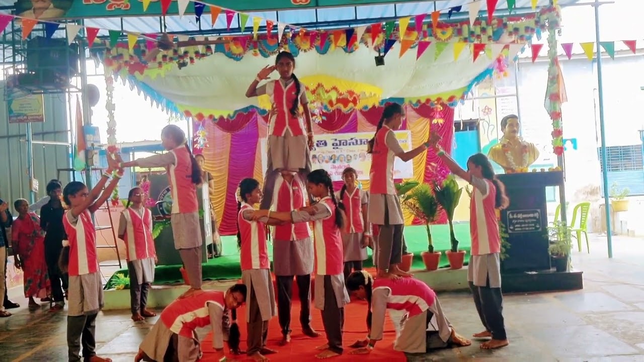 77th Independence day celebrations - Pyramids by class IX girls