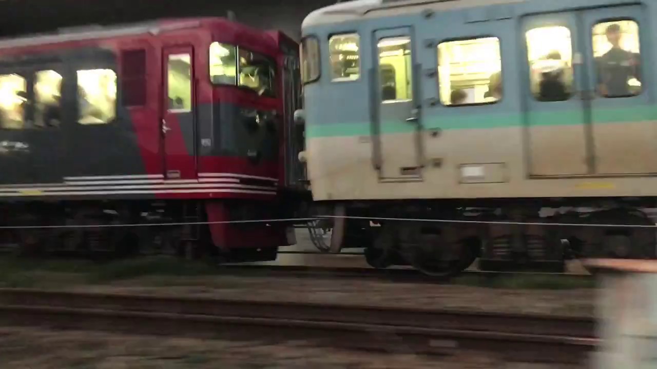 夕方のしなの鉄道115系、北陸新幹線E7系通過集 上田駅付近の踏切にて