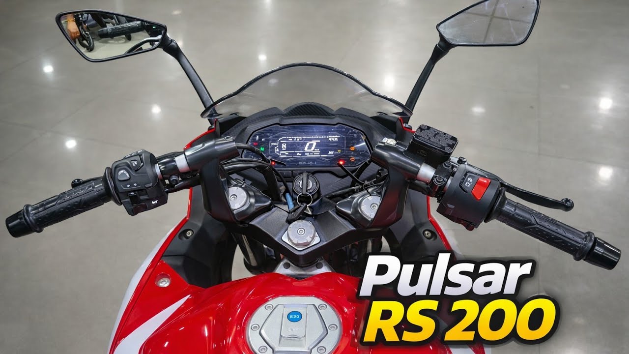PULSAR RS200 WITH SEPCIAL OFFER'S.. #shorts #rs200 #pulsarrs200 #customer #rajubajajbegusaraii #bike