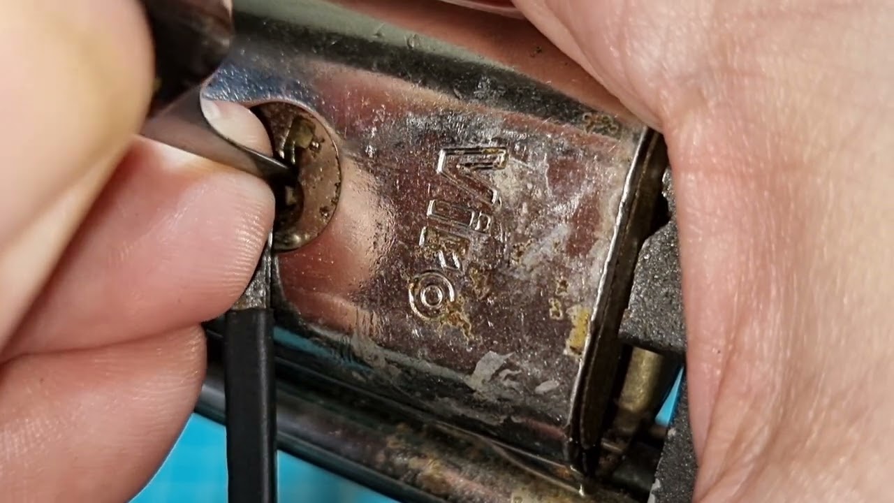 Viro chain link lock pick