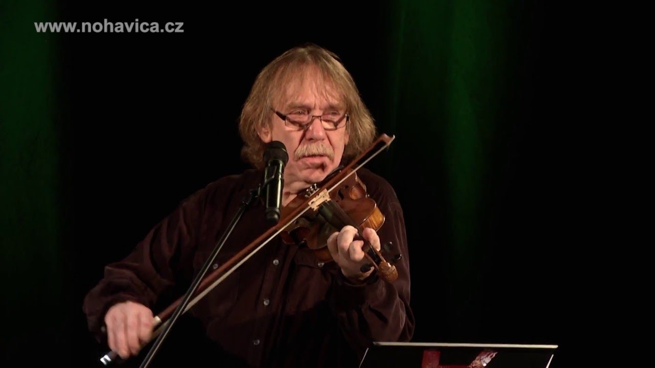 Josef dobrou ženu má