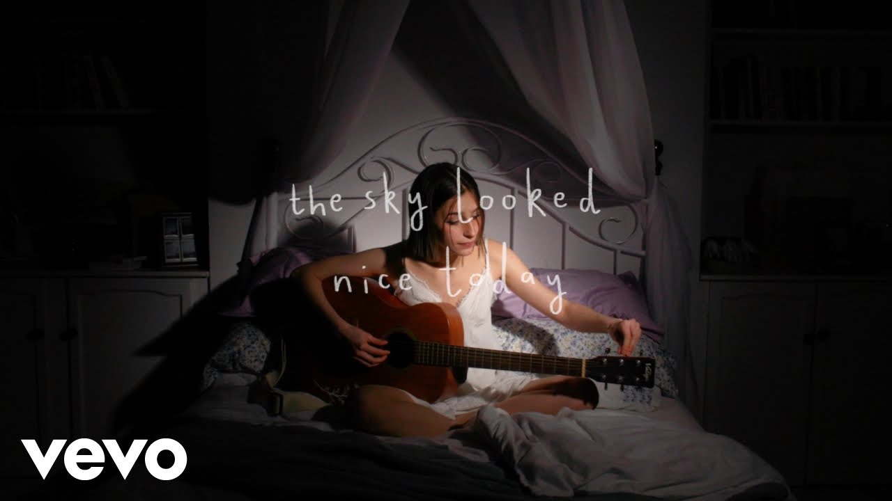Lexie Carroll - the sky looked nice today (official video)