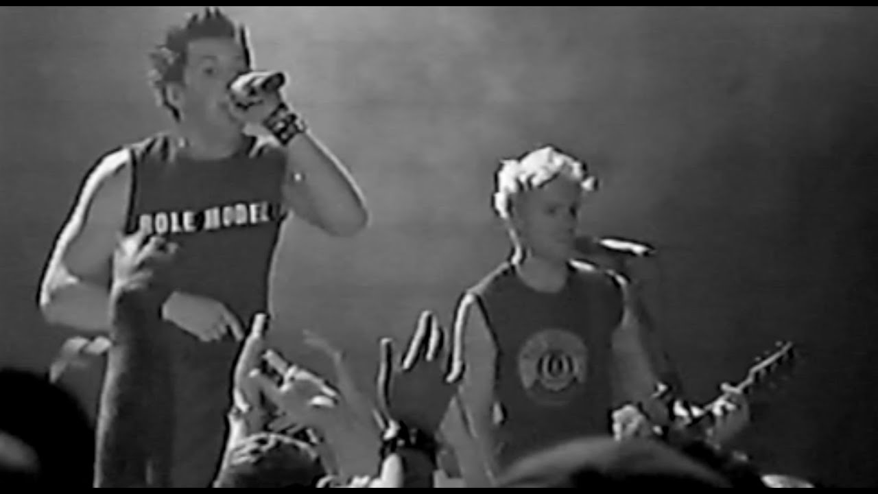 Simple Plan live in Trois-Rivières, Québec 2002