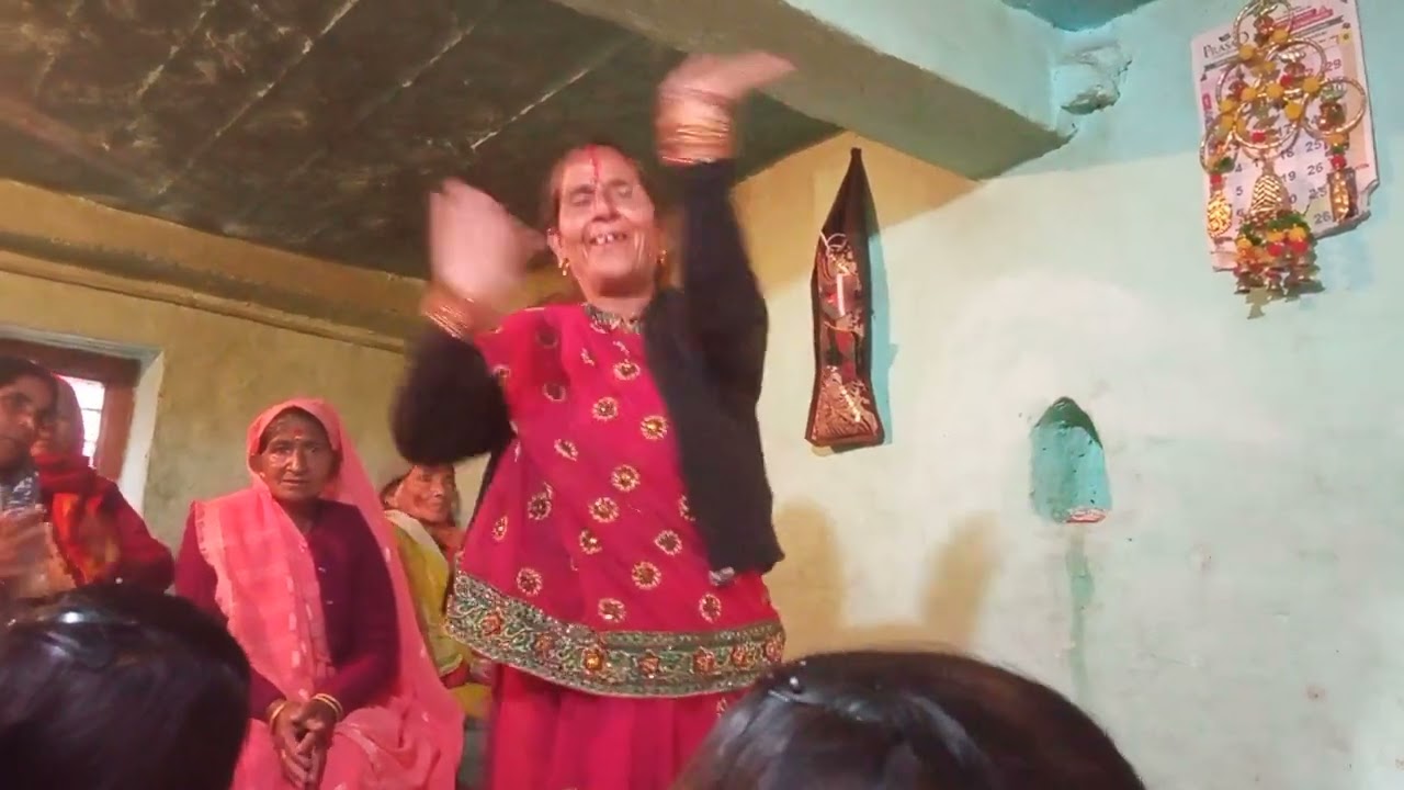 अटल सुहाग में देवा जी से मांग लाई कीर्तन डांस 