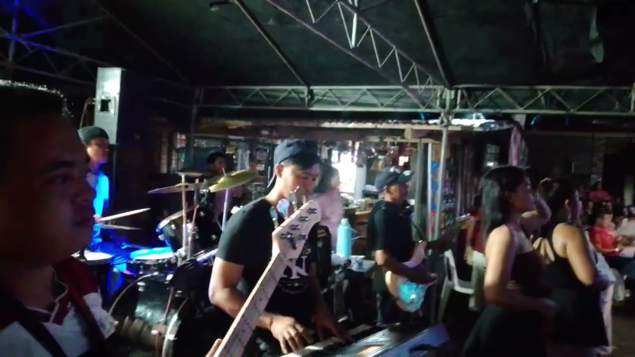 Selos cover by Olivia castro, Gig at sanluis tuao. Powered by the JM BAND JM MARTIN BAND OF TUAO. 