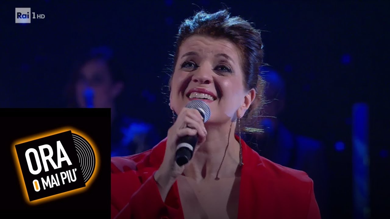 Barbara Cola canta 