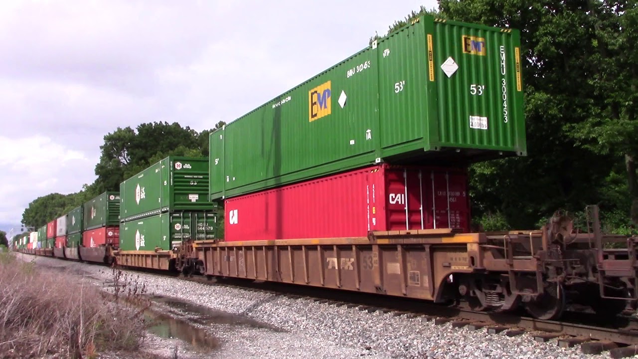 NORFOLK SOUTHERN GE D9-44CW Southbound Intermodal Container Train
