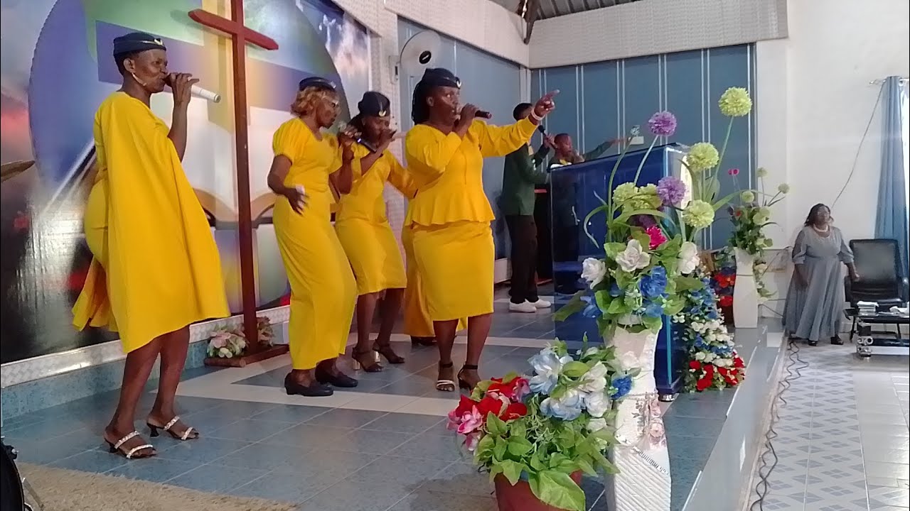 JINA LA YESU LIMENIPONYA MAISHA,  LIMENISAMEHE DHAMBI, LIMENITOA KATIKA MIKONO YA IBILISI