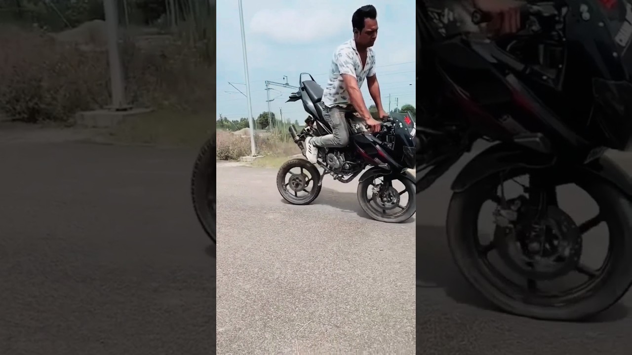 Pulsar 220 wheelie Fail accident #220 #pulsar #pulsar220 acc