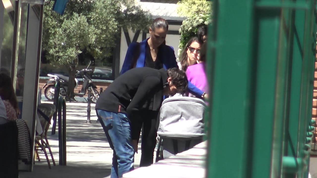 Eva González y Cayetano Rivera disfrutan del buen tiempo