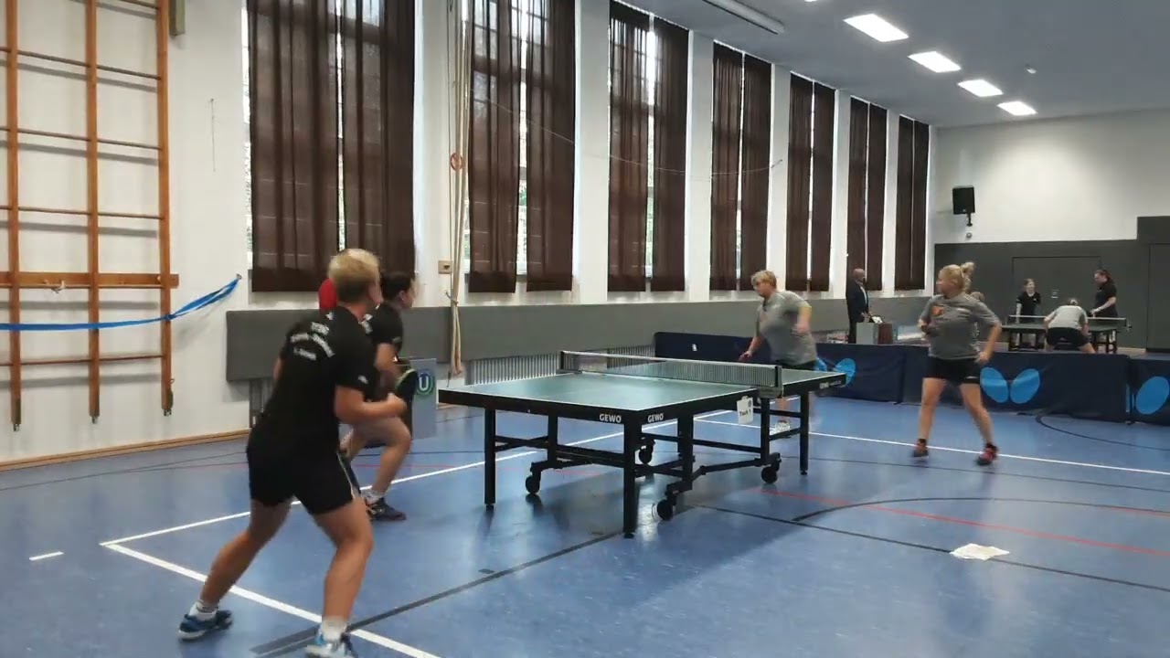 Oberliga Damen Alexandra Haaranen/Edit Urban gegen Larissa Schmidt/Sarah Badalouf