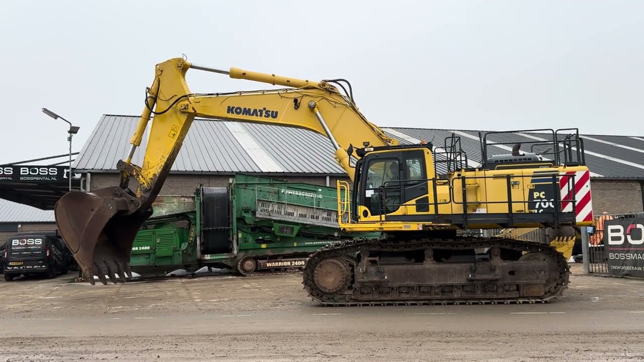 Komatsu PC700LC-8EO Excavator - Year: 2015 (Refnr. BM6404)