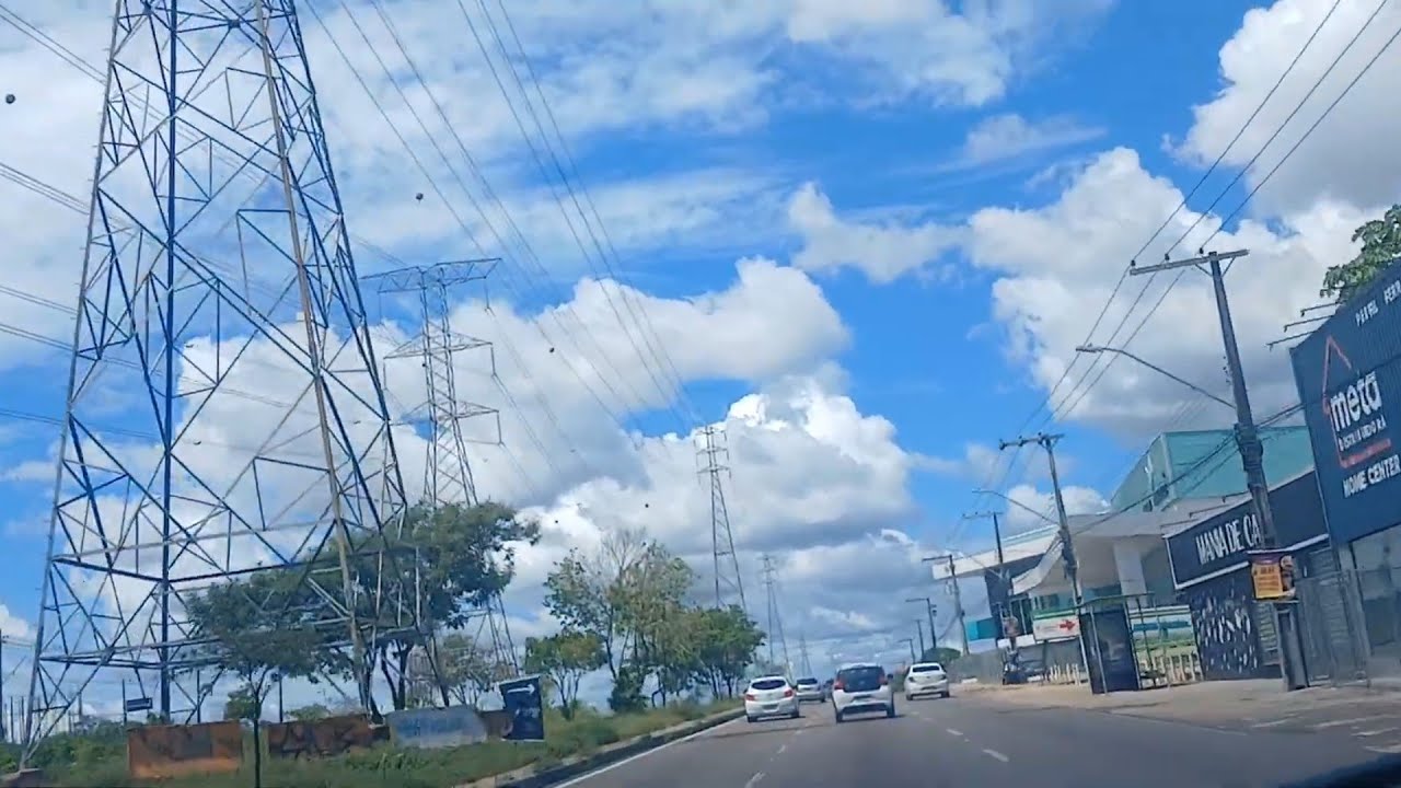 Avenida das Torres em Manaus - Am