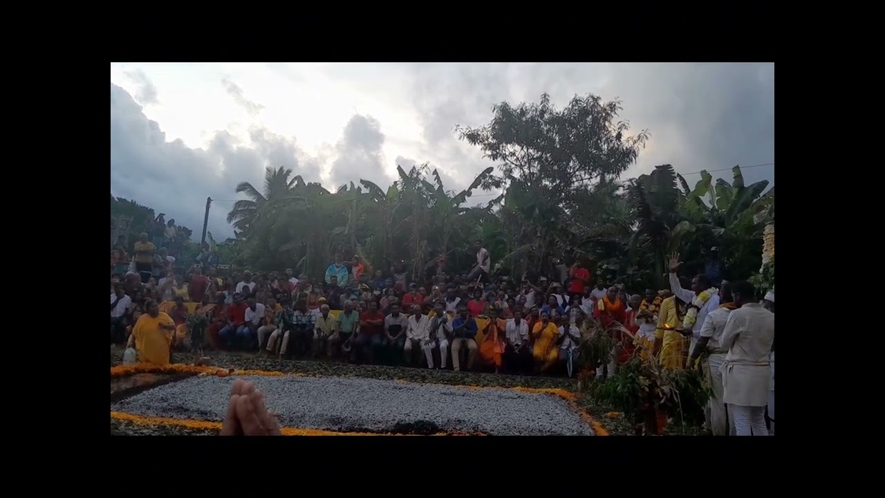 Marche sur le feu 2024 Temple la Mare Ste-Marie