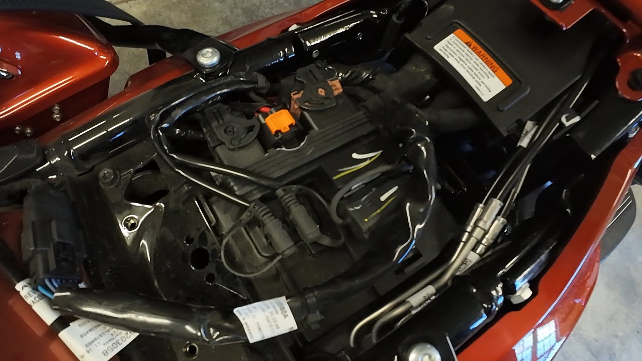 2024 Harley Davidson Road Glide Under Seat Accessory Plugs? #397