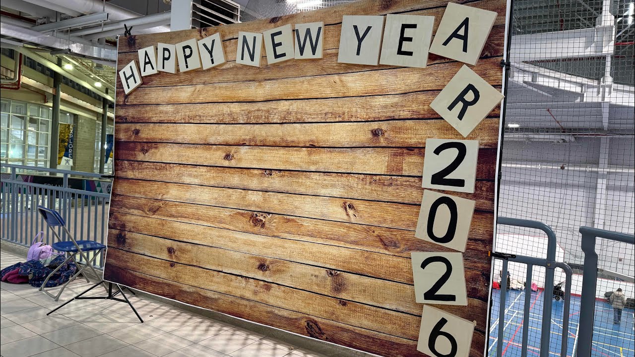 New Year Celebrations in Canada | Mc donald island new year crowd 