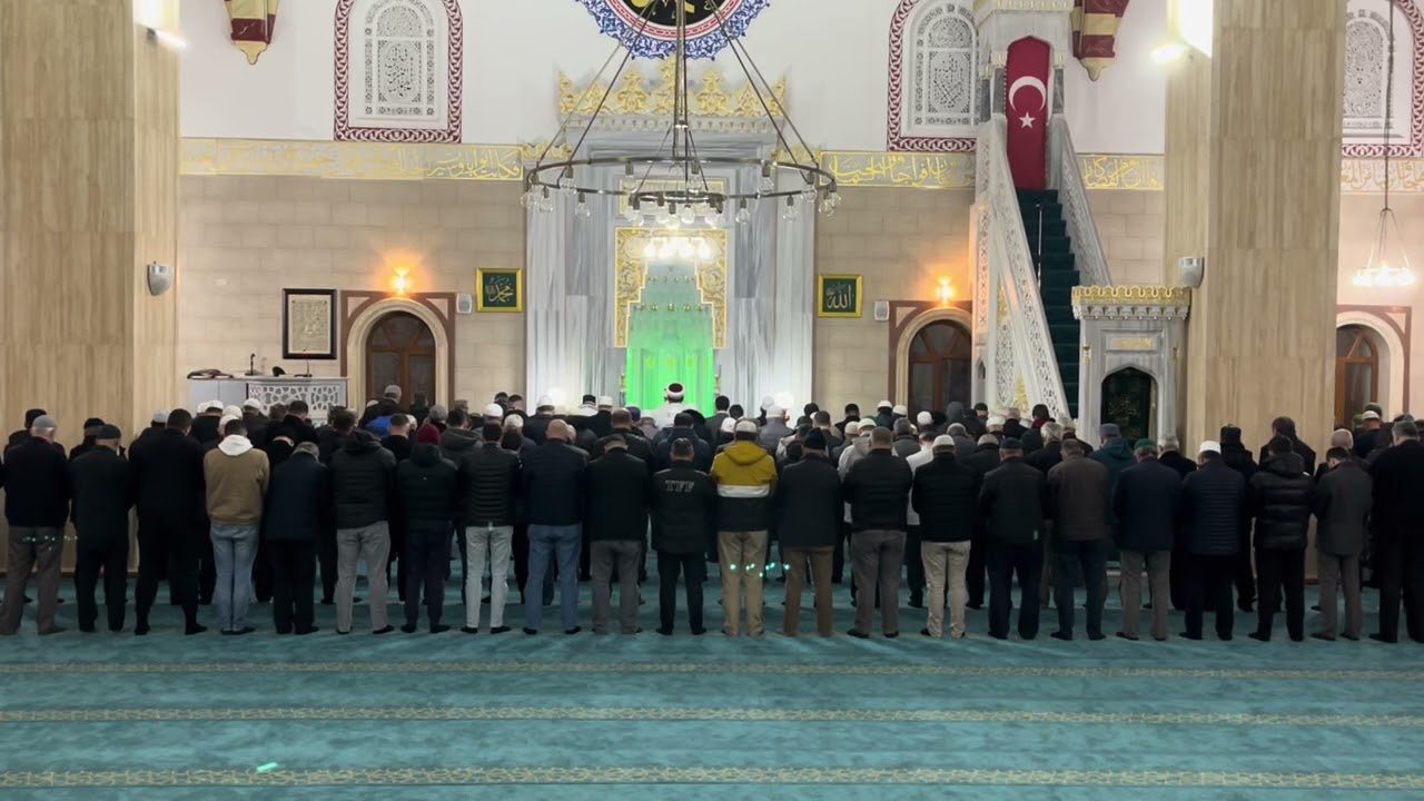 HAFIZ ALPCAN ÇELİK HOCADAN GÜZEL BİR SABAH NAMAZI