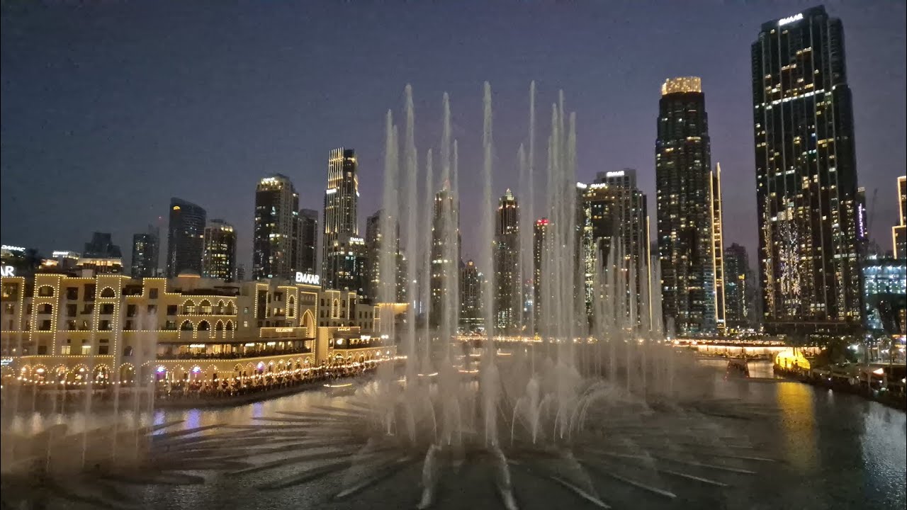 The Dubai Fountain - Skyfall (No Lights)