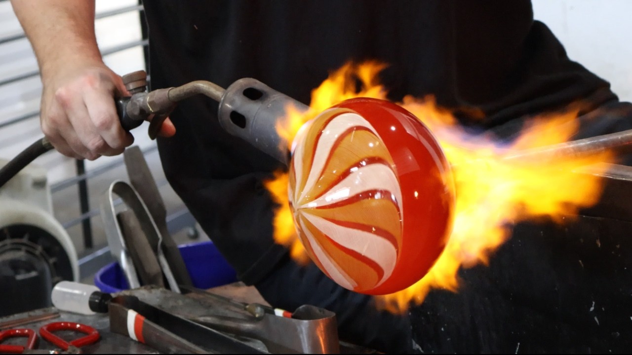 Green And White Encalmo Bowl, Glassblowing Demonstration With Narration