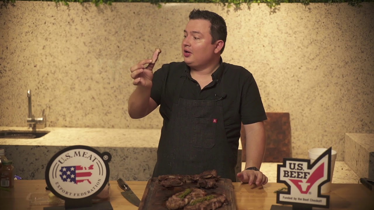 Carne Asada con el Bloque de sal del Himalaya | Munchies Lab