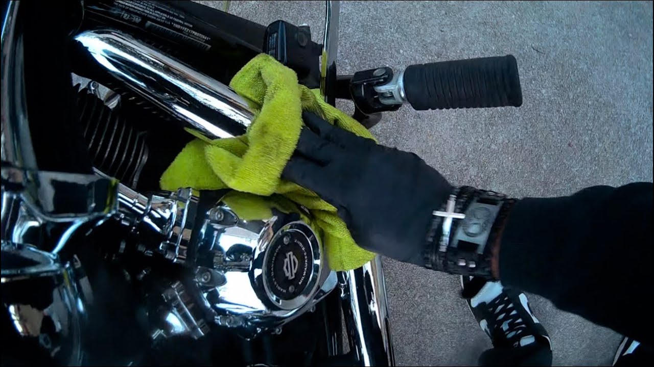 Harley Davidson Breakout | How I keep the chrome shining