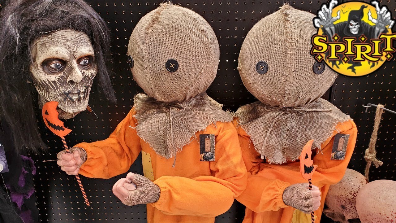 SPIRIT HALLOWEEN STORE WALKTHROUGH * COME WITH ME AUGUST 2019
