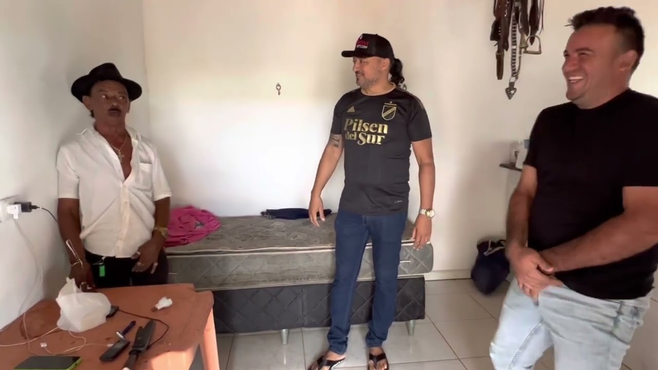 CHARLLES PRESENTEIA JUNIOR VIANA E TIRINGA NÃO DEIXA LEVAR | COMÉDIA SELVAGEM