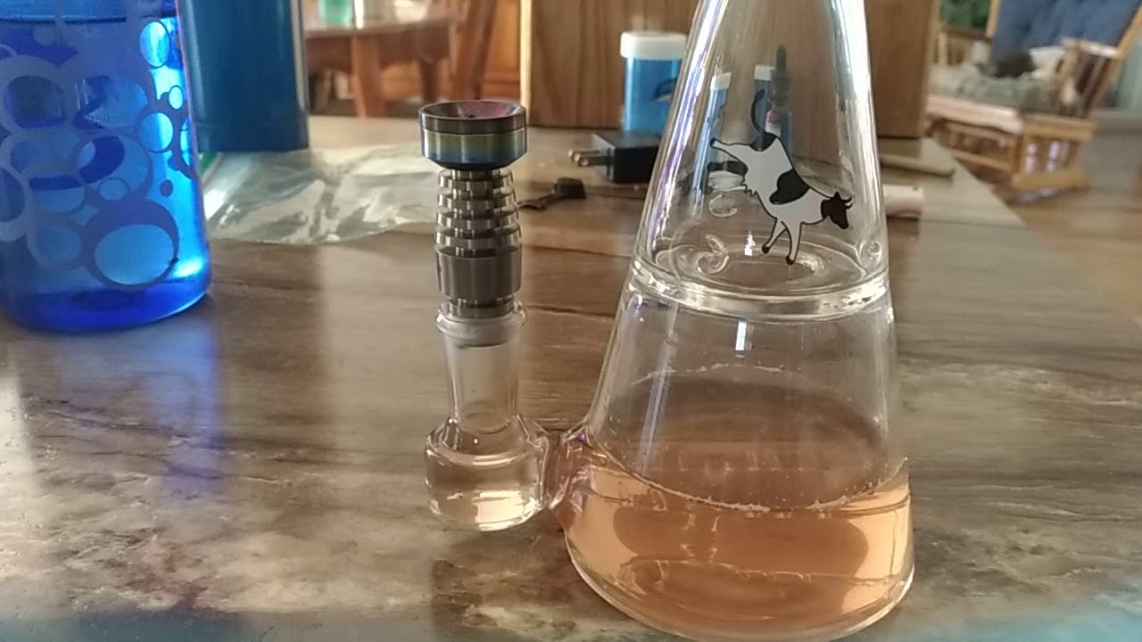 SloMo dab with HEMPER February box UFO bong!