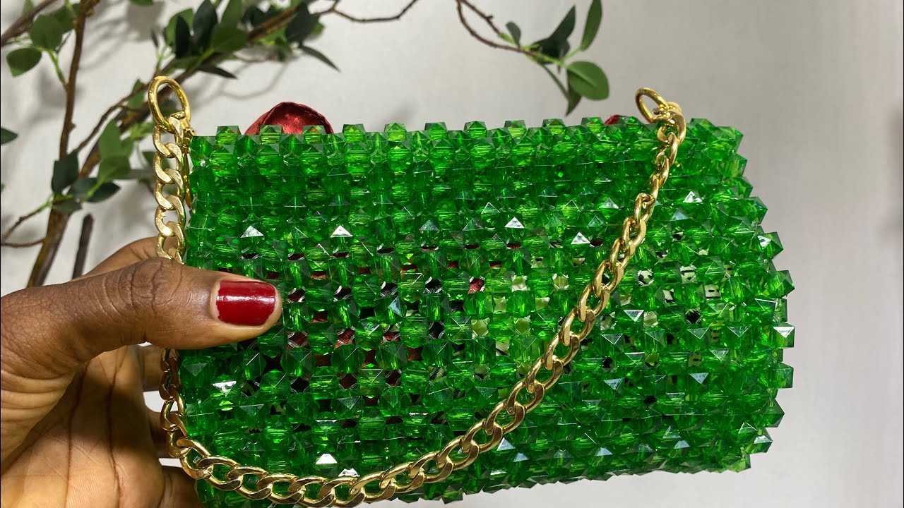DIY ROUND BEADED CLUTCH PURSE. // BYWINNIE