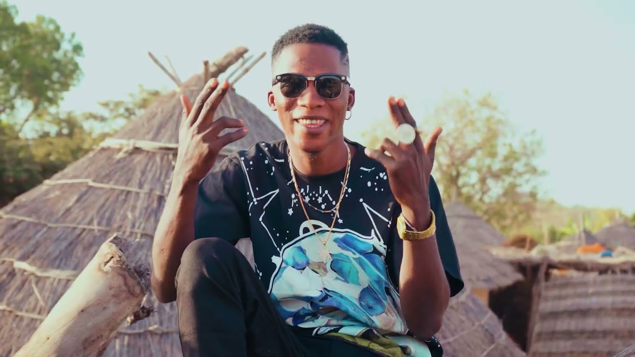 FAMOUSSA GANG  TITRE KHASSO FOLO