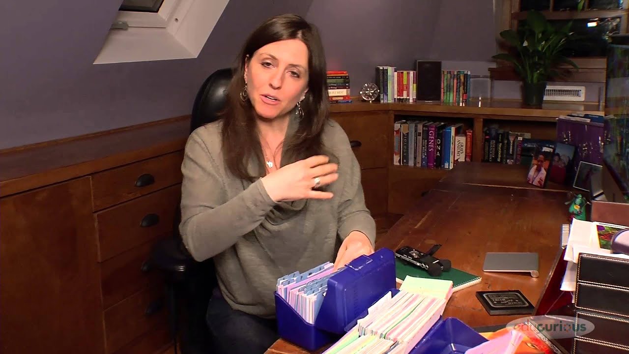 Rebecca Skloot explains how she used index cards to develop the characters in her book