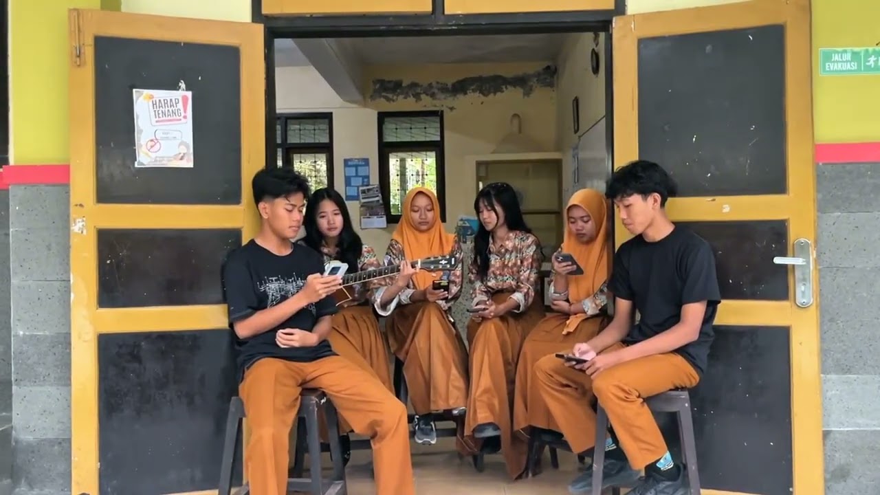 Musikalisasi Puisi – Bahasa Indonesia