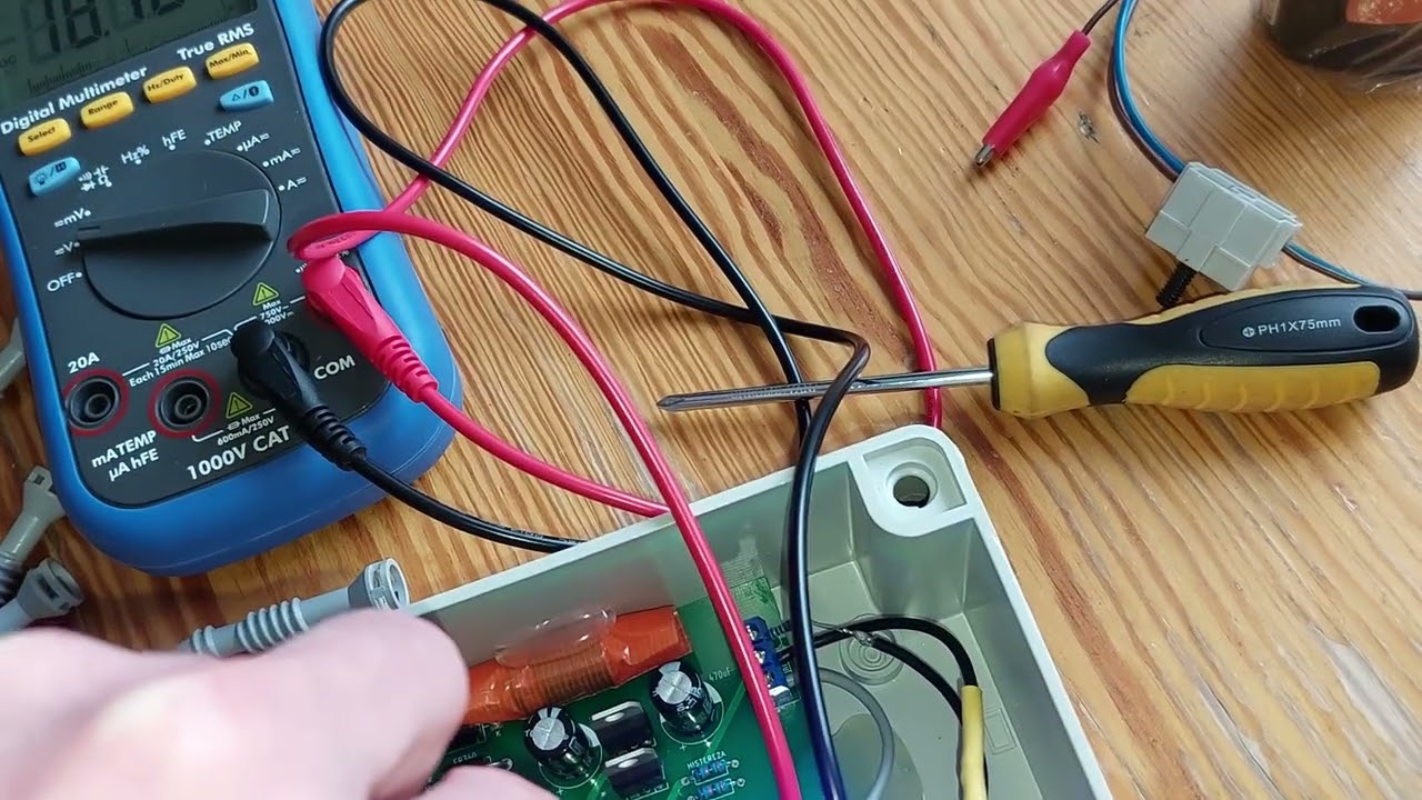 Jakie napięcie transformatora dla stabilizatora napięcia L7812 ?