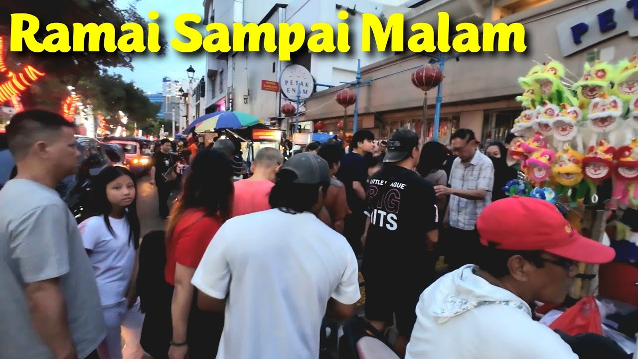 Keramaian Pancoran Glodok Malam Hari Menjelang Imlek 2026