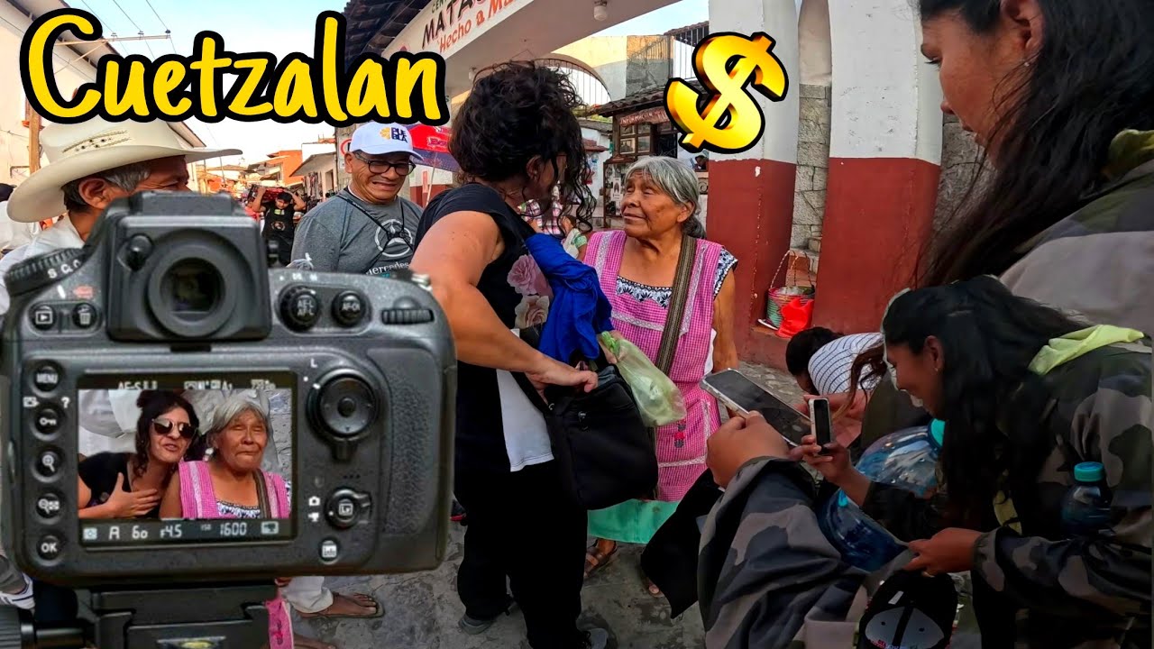 En este lugar de México le COBRAN la foto al turista. #mexico #puebla #cuetzalan