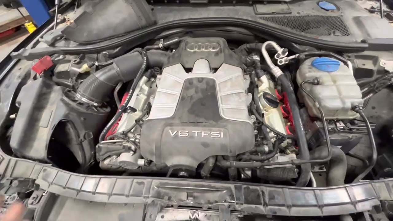 Замена водяного насоса AUDI 3.0T TFSI 2013 года