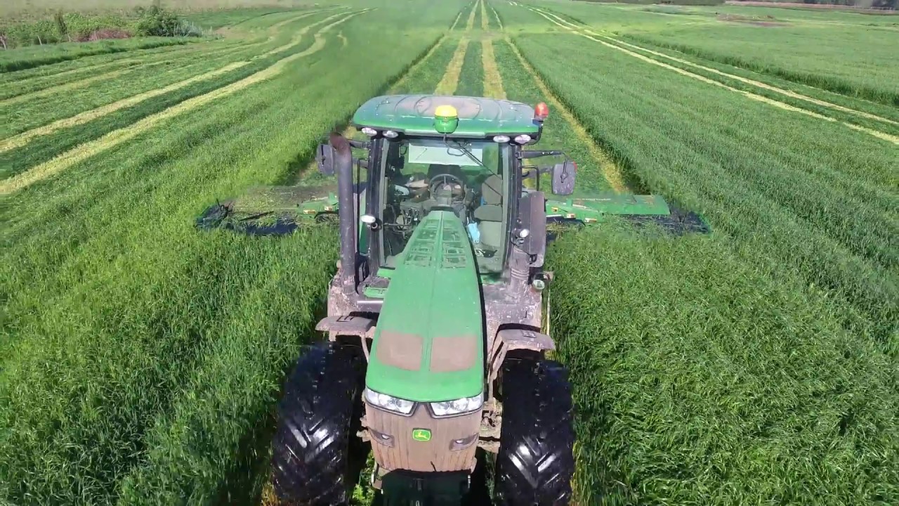 First Cut Grass 2018 || HvW Custom || John Deere 7215R Triple Cut 388 Mower Conditioner